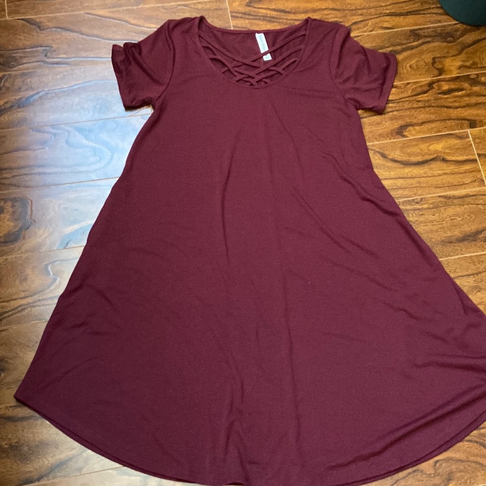 Burgundy midi dress in size M